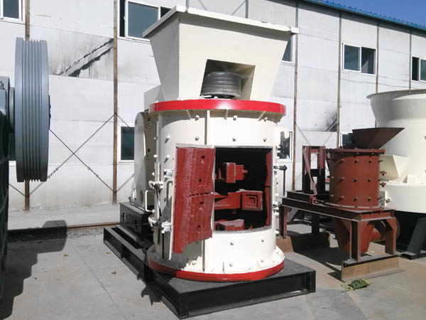 ���L�༉����C