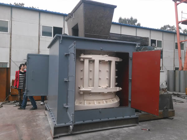 ���S�༉����C