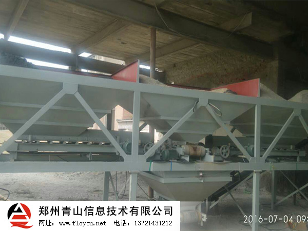 ���}���ϙC