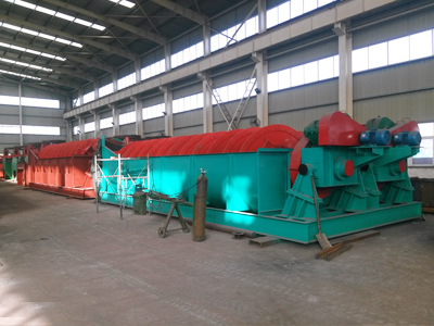 螺旋分級機車間實拍(組圖4)