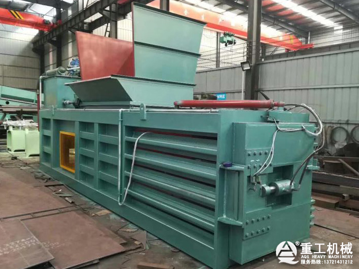 �U������C